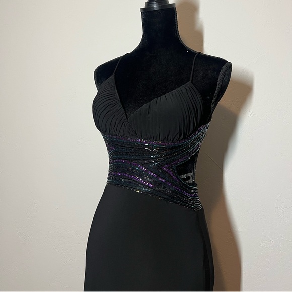 Betsy & Adam sequins gown - Picture 4 of 5